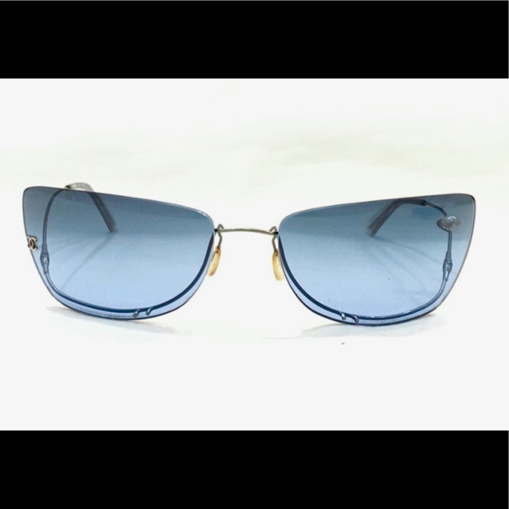 CHANEL Rimless Floating Pearl Blue Sunglasses READ
